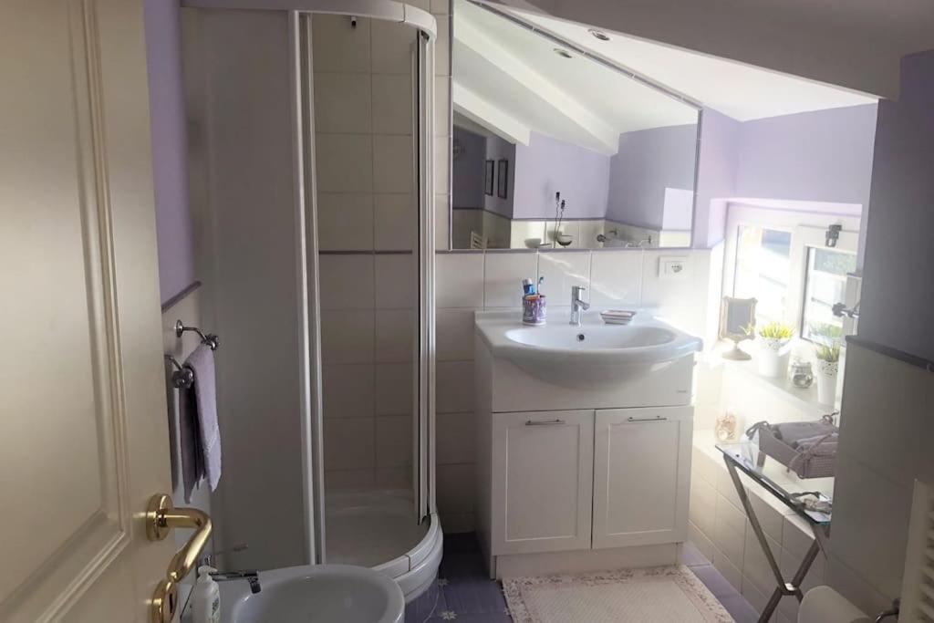 Lovely Independent Mini-Apartment In Central Рим Экстерьер фото
